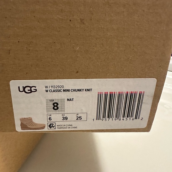 Ugg Classic Mini Chunky Knit boots - Picture 2 of 8
